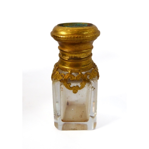 114 - A 19th century gilt-metal mounted and tortoiseshell double-scent bottle holder: the hinged lid openi... 