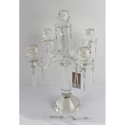 32 - A large and fine modern five-light clear glass table candelabra by Villeroy & Boch: the taller centr... 