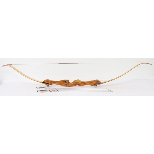 498 - A Samwha AR-II 'Companion' target bow (62