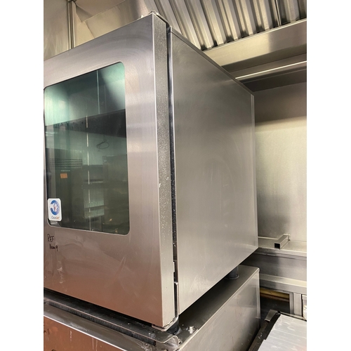 11 - Rational China Plus Combi 61 10kw stainless steel oven.
900mm D 840mm W 840mm H