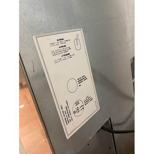 29 - Simag SCN 45 Ice machine on feet. SCN 45 as 230/50/1 
 Serial No. 1159 11F 
 490mm W 580mm D 950mm H