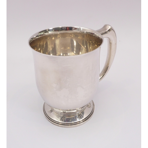 71 - A George VI silver pint tankard - Harrods Ltd., Birmingham 1936, ovoid form with slightly everted ri... 