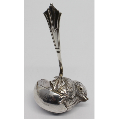 79 - A Sampson Mordan silver novelty sugar spoon modelled as a chick hatching (Rd. 495660), Chester 1906,... 