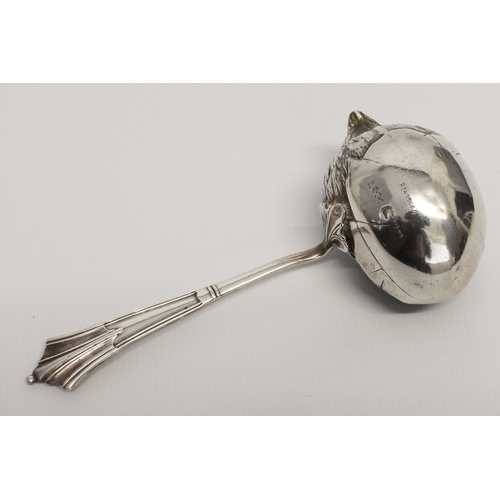 79 - A Sampson Mordan silver novelty sugar spoon modelled as a chick hatching (Rd. 495660), Chester 1906,... 