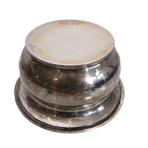 88 - A George V silver sucrier or bon-bon dish, Levi & Salaman, Birmingham 1913, 13.8 diam. x 7 cm high, ... 