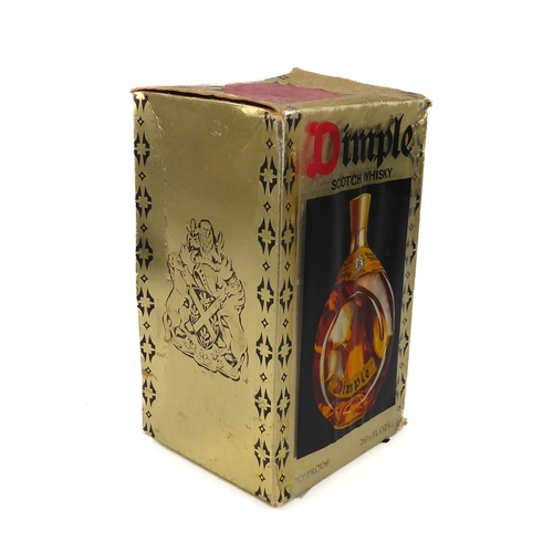 399 - A bottle of vintage Dimple Old Blended Scotch Whisky - by John Haig & Co. Ltd., probably 1970s, 70% ... 