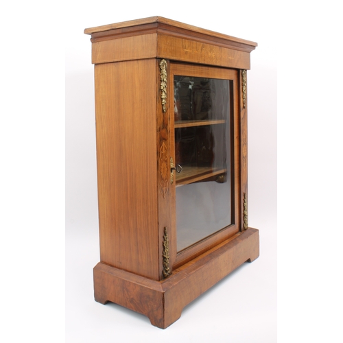 433 - An Edwardian walnut and marquetry display cabinet of small proportions - probably for tabletop use, ... 