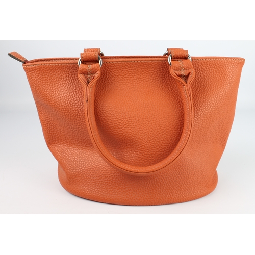 575 - A Louenhide vegan leather Beetle Orange shoulder bag - ref. 437Or, with silver toned hardware, two t... 