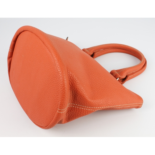 575 - A Louenhide vegan leather Beetle Orange shoulder bag - ref. 437Or, with silver toned hardware, two t... 