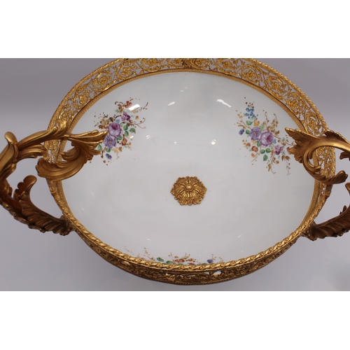 615 - A large and impressive French Sevres-style porcelain and ormolu mounted centrepiece - in the Louis X... 