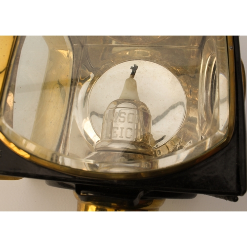 620 - A good pair of late-19th or early 20th century brass and black painted coach or carriage lamps by G.... 