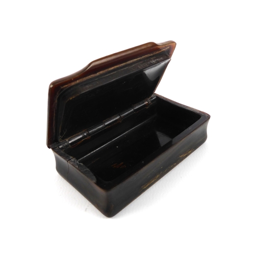 647 - Two small tortoiseshell snuff boxes, 2 and 3 cm high.