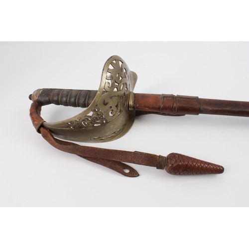 688 - An Edward VII 1897 pattern infantry officer's 'picquet' sword with leather scabbard - 5