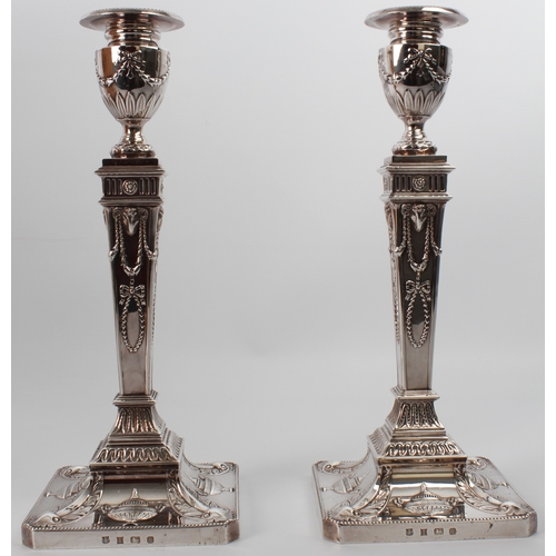 155 - A good pair of Elizabeth II silver candlesticks in the Adam taste - Barker Ellis Silver Co., Birming... 