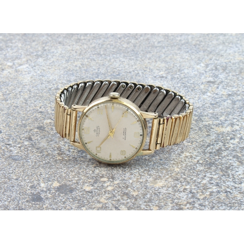 259 - A Smiths De Luxe 9ct gold manual wind gentleman's wrist watch - hallmarked London 1962, with gilt 17... 