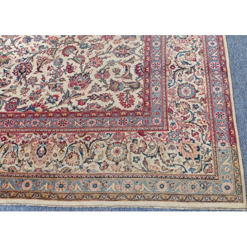 568 - A large, good quality Kashan style hand-knotted wool rug - probably mid-20th century, the central ei... 