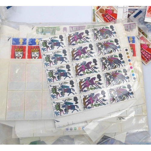 700 - A large quantity of GB mint commemorative (usable) stamps - to include 210  x 1st, 82 x 2nd and 30 x... 