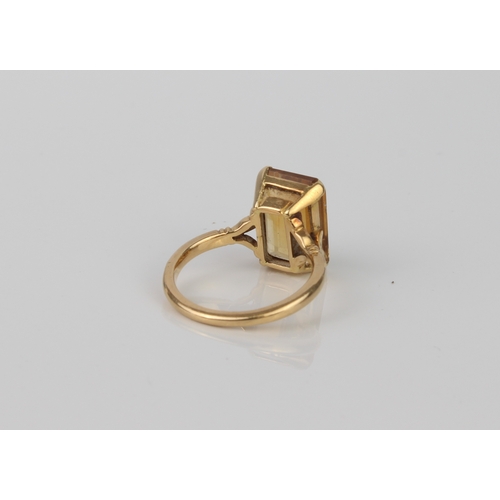 An 18ct yellow gold and yellow stone ring - unmarked, tests as 18ct ...