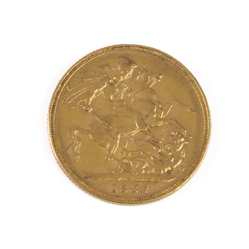 761 - A Queen Victoria gold sovereign - 1887, with jubilee head.
 * 10% + VAT buyer's premium will be char... 