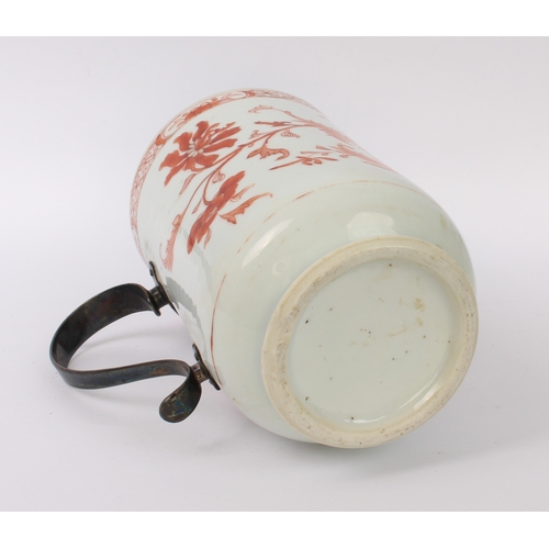 91 - A Chinese export porcelain tankard - late 18th / early 19th century, cylindrical form with tapered b... 