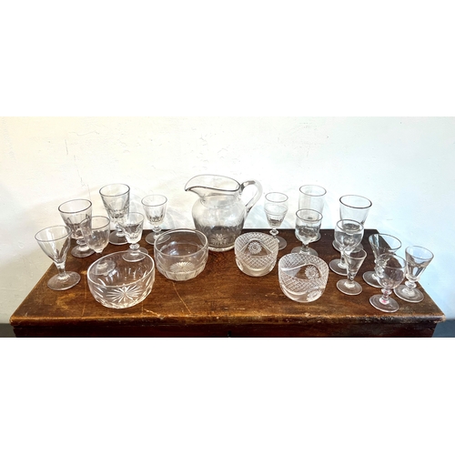 50 - A collection of nineteen 19th century drinking glasses and wine glass rinsers - comprising four 19th... 