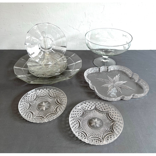 39 - A group of vintage cut glass serving bowls - including a heavy cut glass trifle bowl, 20.2cm diamete... 