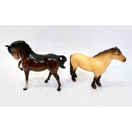 49 - Four Beswick horse figurines - comprising a 1644 dun Highland Pony; a 1549 Tucked Head Horse, chestn... 