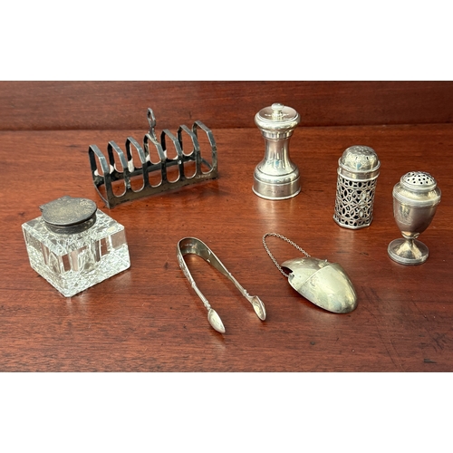 A small group of silver items - including an Art Deco style silver six ...