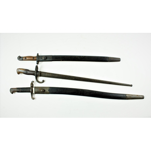 464 - A British c. 1853 Remington Rolling Block Rifle Bayonet, 22 3/4