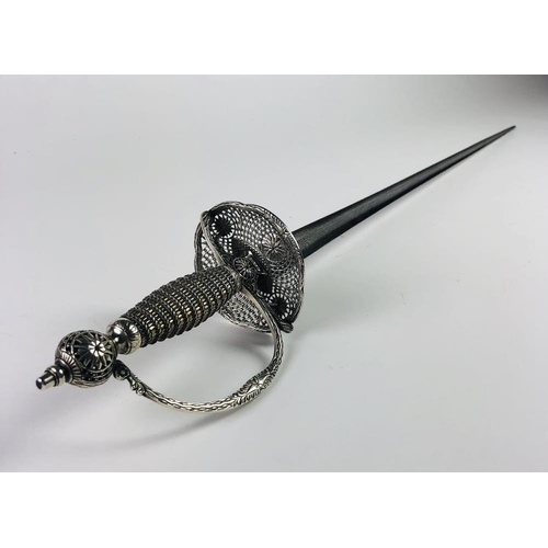 468 - An exceptionally fine English George III silver hilted small Sword or Rapier, c. 1770, possibly by W... 