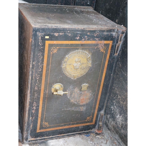 17 - A very good heavy Victorian iron Safe, by Withers & Co., Lond & Birmingham, with original ke... 