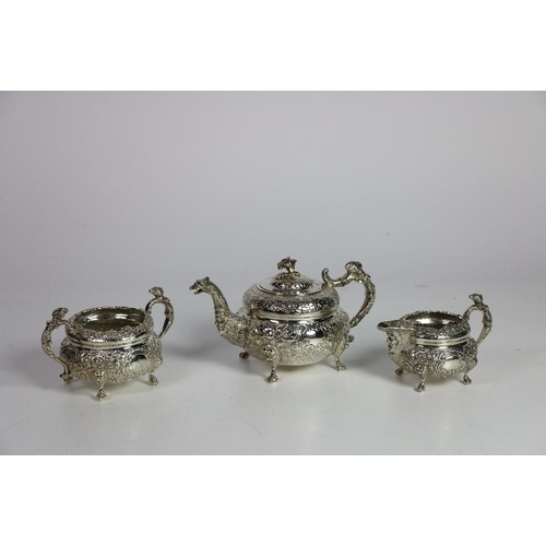122 - A very fine George IV period heavy Irish silver three piece Tea Service, Dublin c. 1825, by Edward P... 