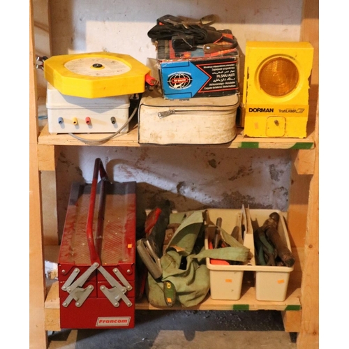 72 - A collection of Workman's, plumber's and other tools, toolbox, some electrical items, etc. A lot. (1... 