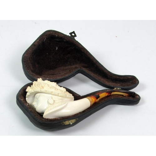 109 - A good quality 19th Century carved Meerschaum Pipe, cased. (2)