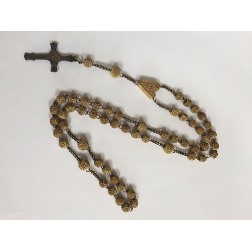 586 - Captain Michael William O'Reilly[1916]: A unique and unusual set of carved bone Rosary Beads, with c... 