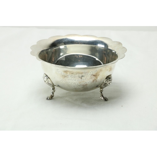 196 - An Irish silver Sugar Bowl, with 1916 - 1966 commemoration mark by B.M. Dublin, with shaped rim on t... 