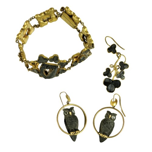 226 - A 19th Century bog oak Ladies Bracelet, decorated with shamrocks and central harp, together with a p... 