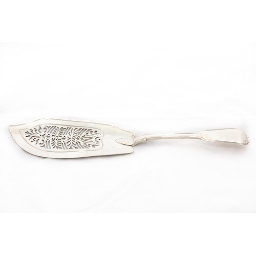 729 - A George IV silver crested fiddle and thread pattern Fish Slice, by William Chawner, London 1824, wi... 