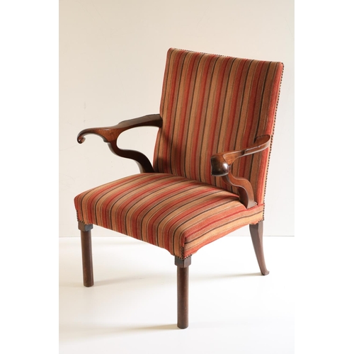 363 - A fine and unusual George III period mahogany Gainsborough type Library Armchair, with scrolling out... 