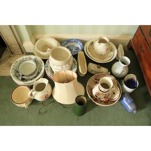 117 - A large collection of miscellaneous Toilet ware, comprising 10 basins, 4 ewers, 3 chamber pots,... 