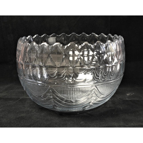 146 - A large fine quality 18th Century Irish, possibly Waterford, cutglass Bowl, of circular form with se... 