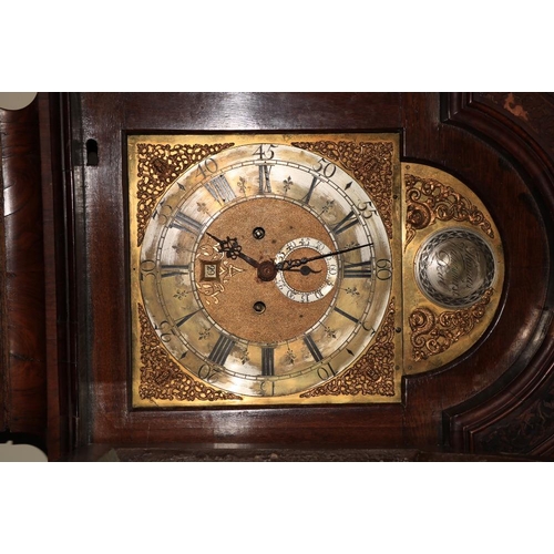 344 - A good quality 18th Century walnut Longcase Clock, with arched blind fret work hood over a brass and... 