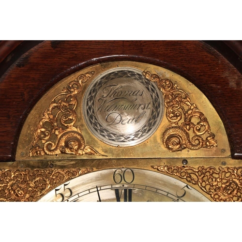 344 - A good quality 18th Century walnut Longcase Clock, with arched blind fret work hood over a brass and... 