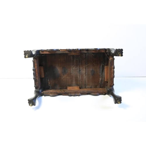 392 - An important fine mid-18th Century Irish mahogany Decanter Stand, with arched saw cut centre handle ... 