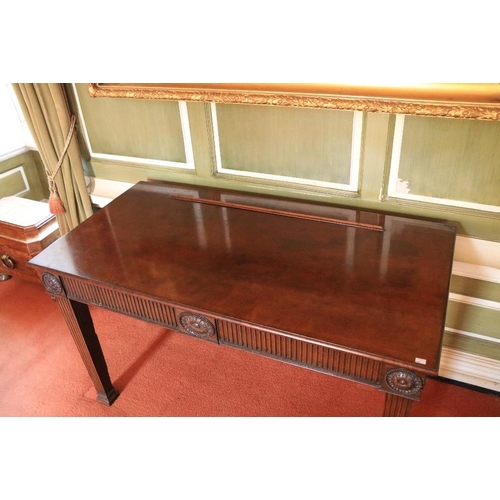 399 - A fine Georgian period mahogany Serving Table, in the Hepplewhite style, the rectangular moulded top... 