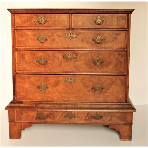 444 - A very good quality early 18th Century figured walnut Chest on Stand, the top with crossbanding and ... 