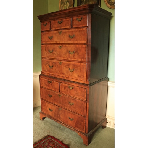 458 - A good quality late 18th Century crossbanded and inlaid figured walnut Chest on Chest, the upper sec... 