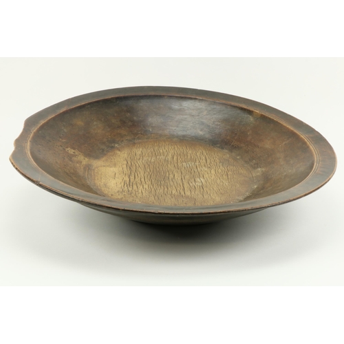 1 - A good quality large antique Treen Bowl, 20” diameter. (1)