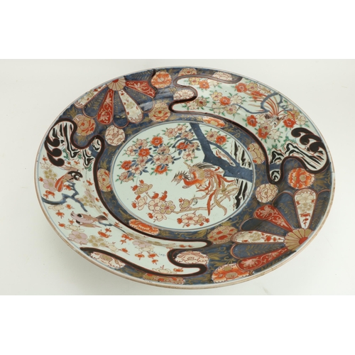 81 - A large 18th Century Japanese Imari Dish, 55cms (21 1/2