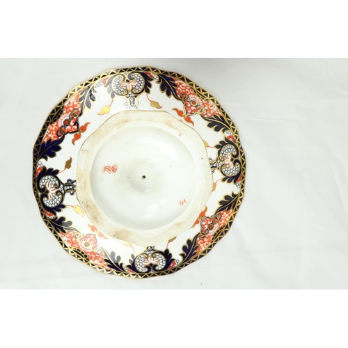 609 - A 14 piece Crown Derby Dessert Service, in the Imari style, comprising a pair of stemmed Comports an... 